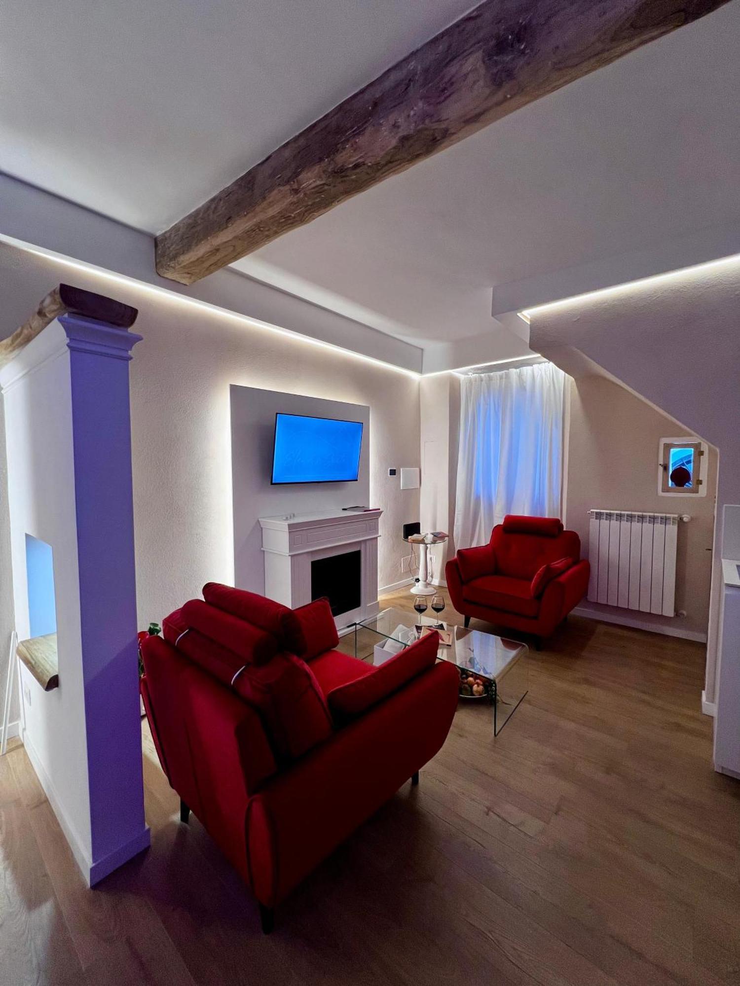 Elena'S Suite ซูตรี ภายนอก รูปภาพ