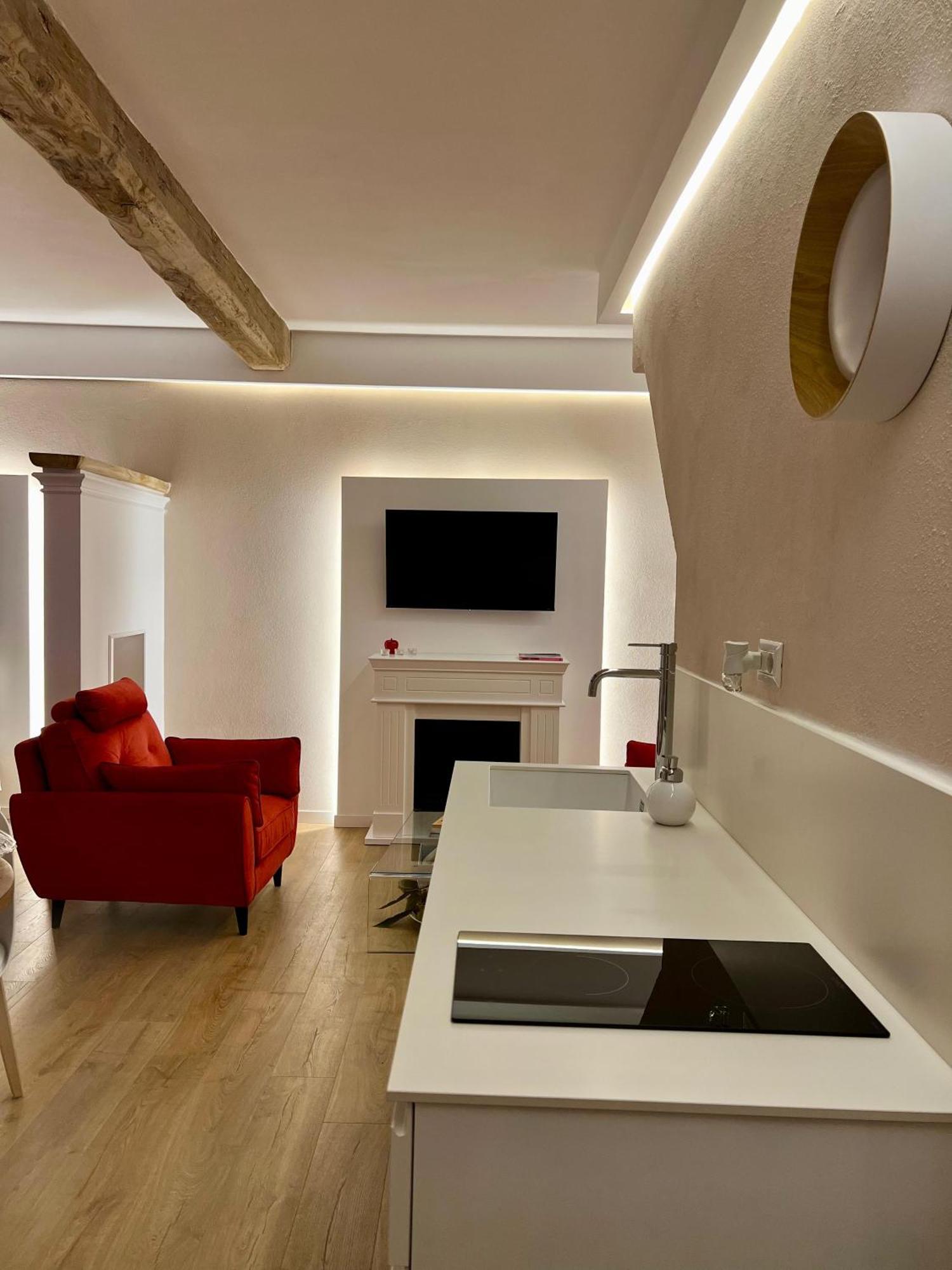 Elena'S Suite ซูตรี ภายนอก รูปภาพ
